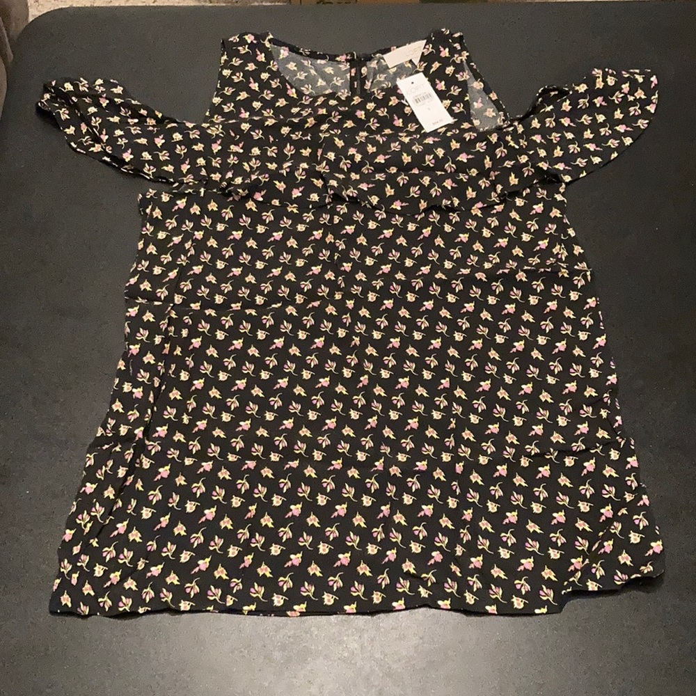 NWT Loft Cold Shoulder Top